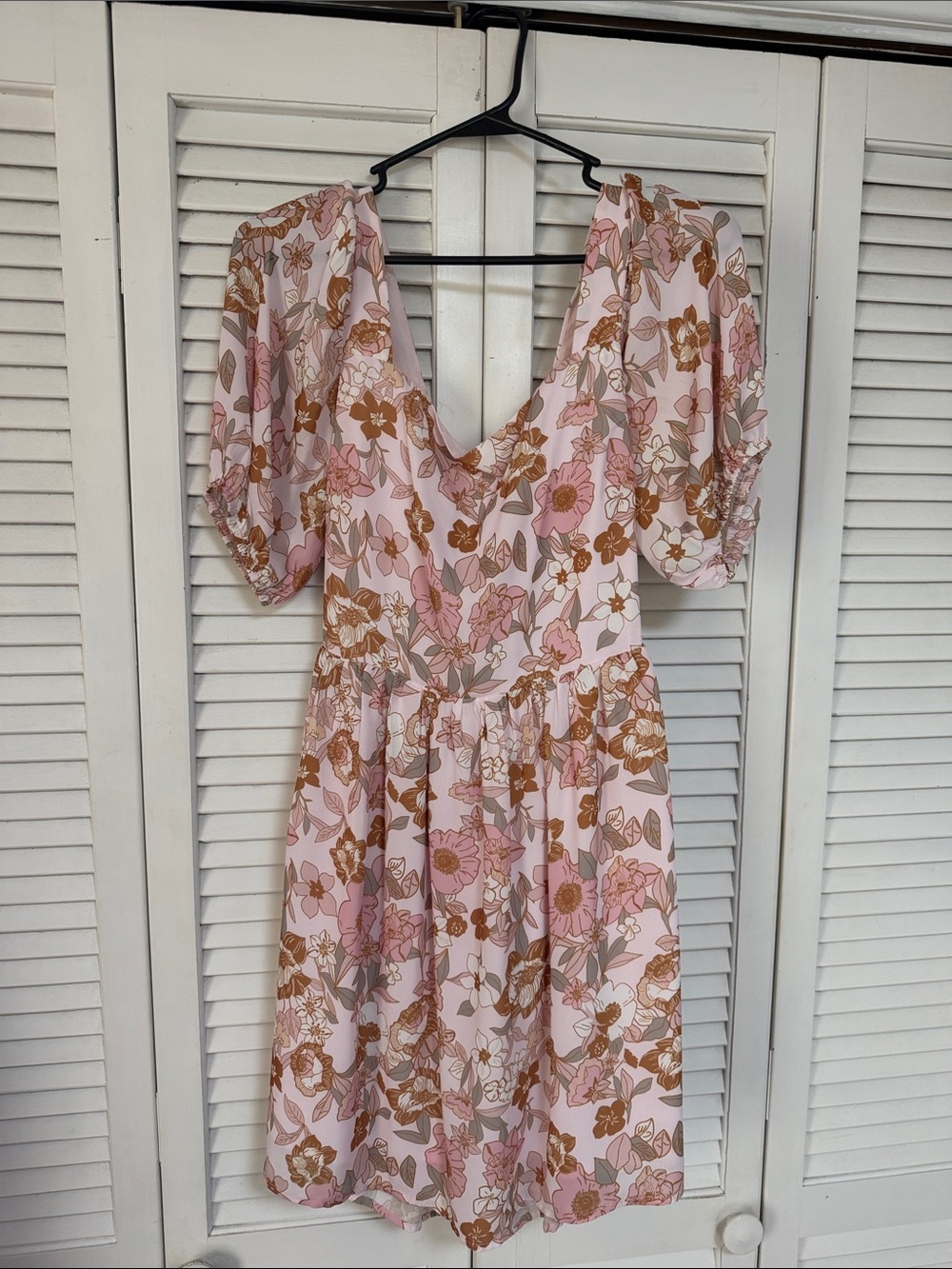 Floral Puff Sleeve Dress in Light Pink